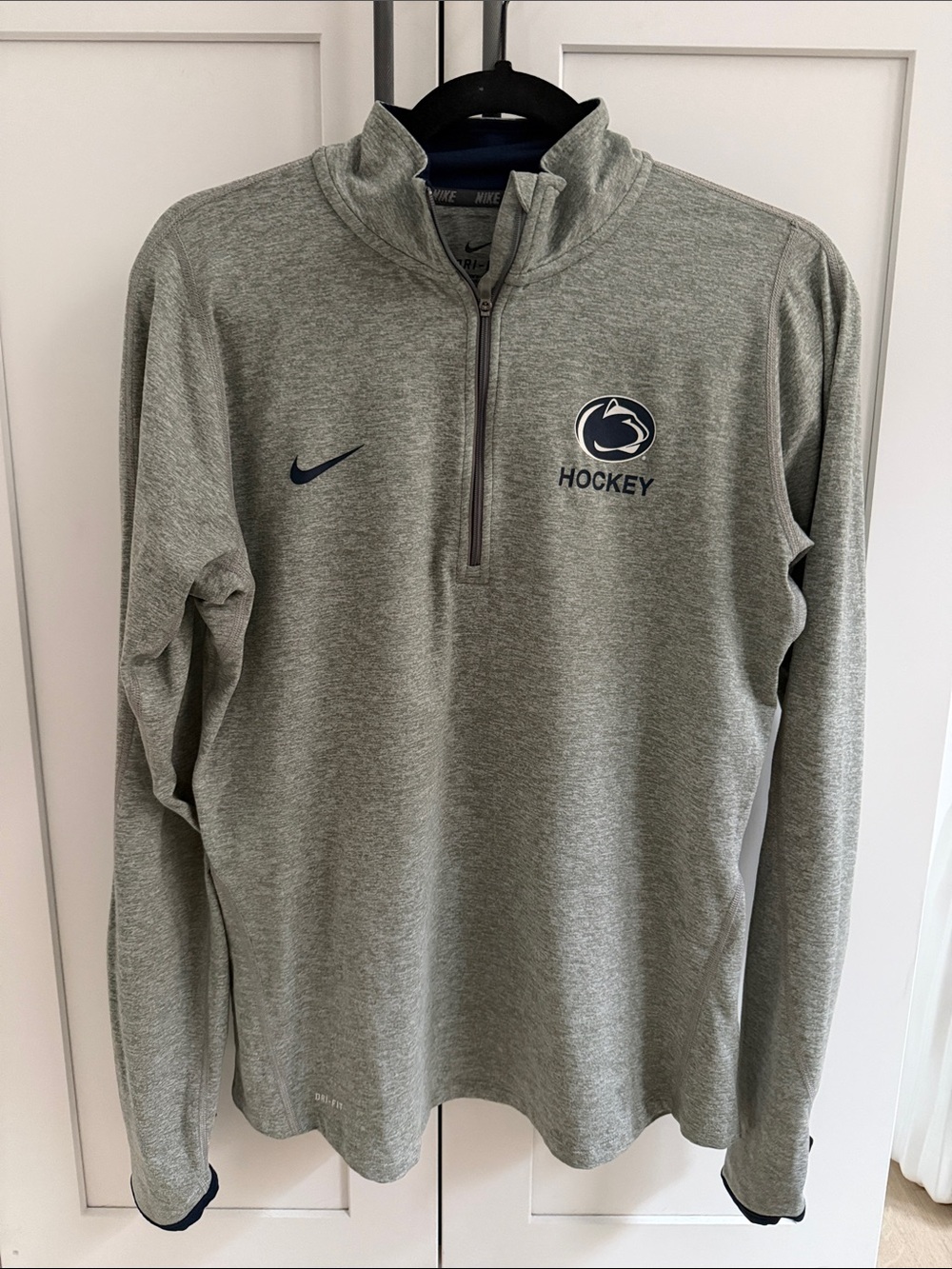 Nike Women’s Gray Penn State Hockey Quarter-Zip Pullover